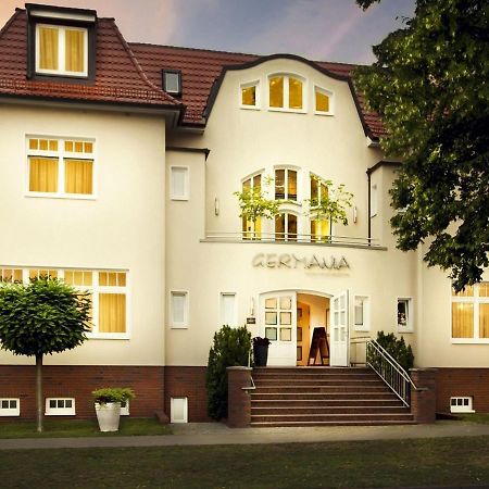 Germania Hotel Am Schlosspark Meyenburg  Buitenkant foto